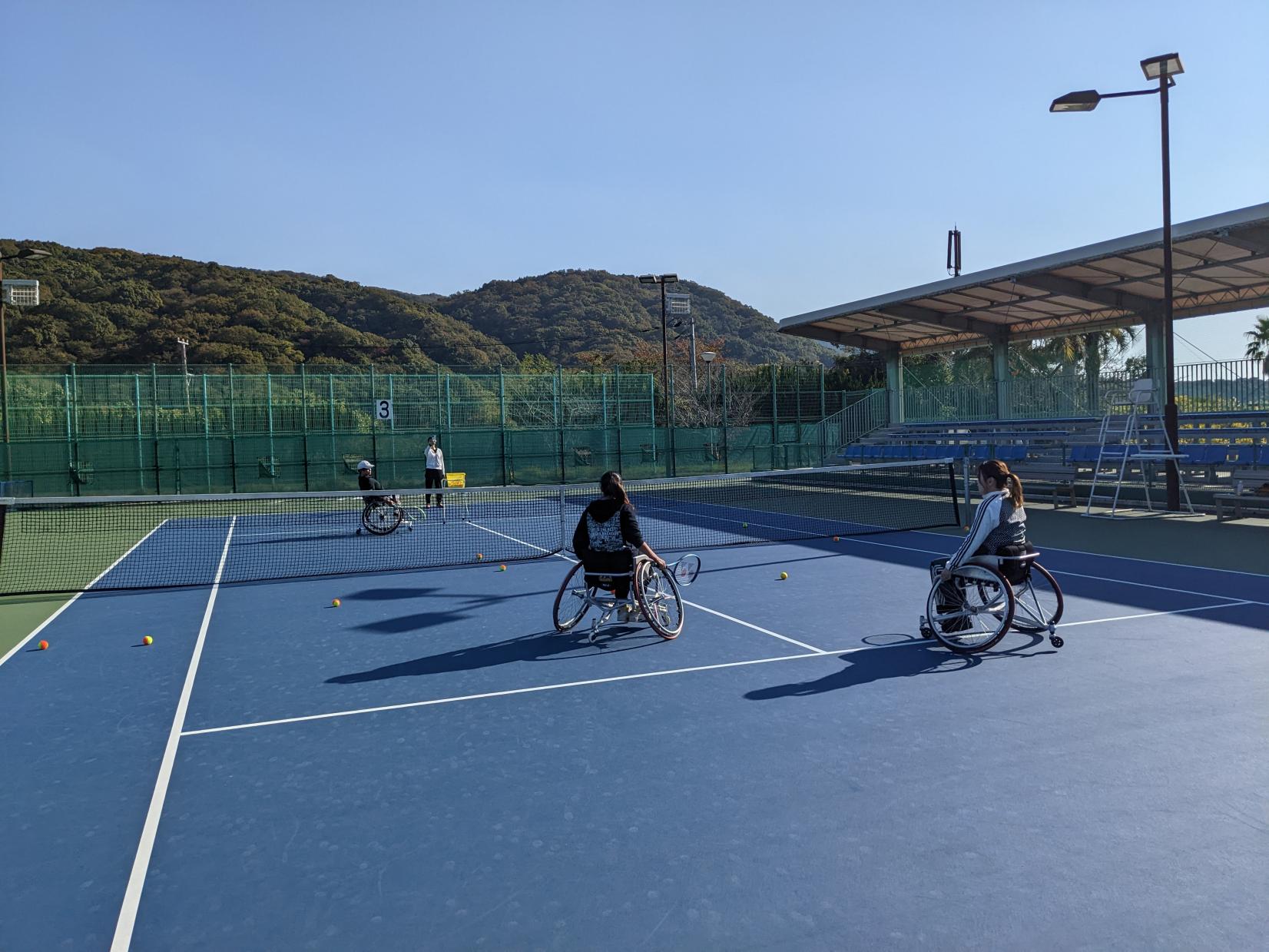 【いいづかヒューマンツーリズム】車いすテニス体験（飯塚市）-1