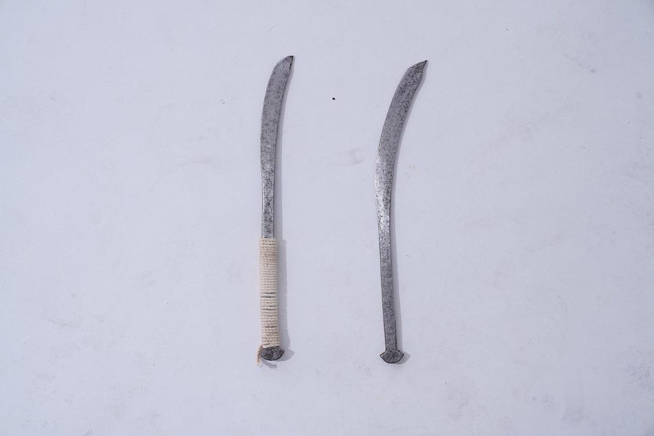 槌打ちして作る「日本刀風ペーパーナイフづくり」-1