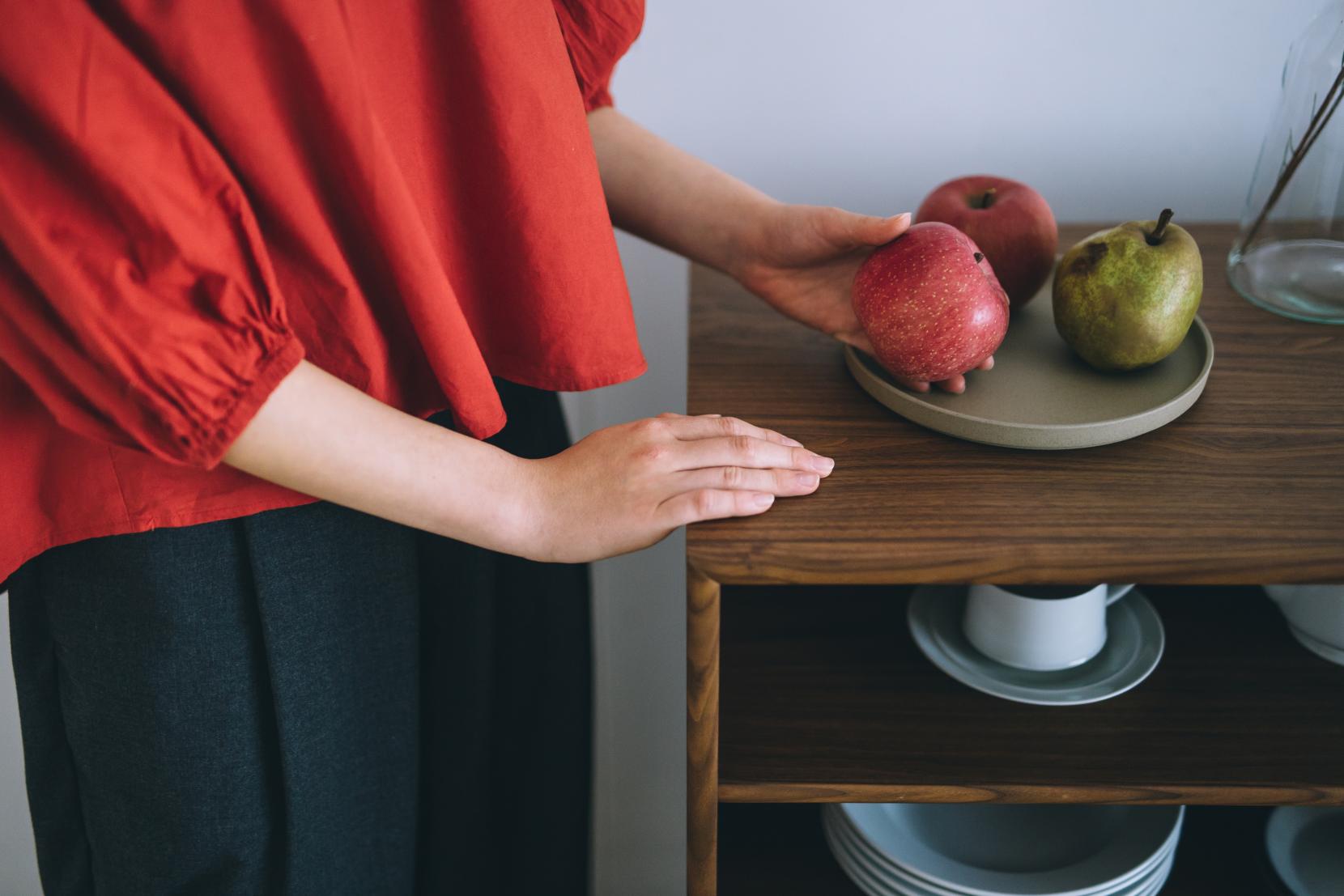 【匠ギャラリー】心地よい暮らしをつくる家具展 食器をしまう場所、飾る場所-3