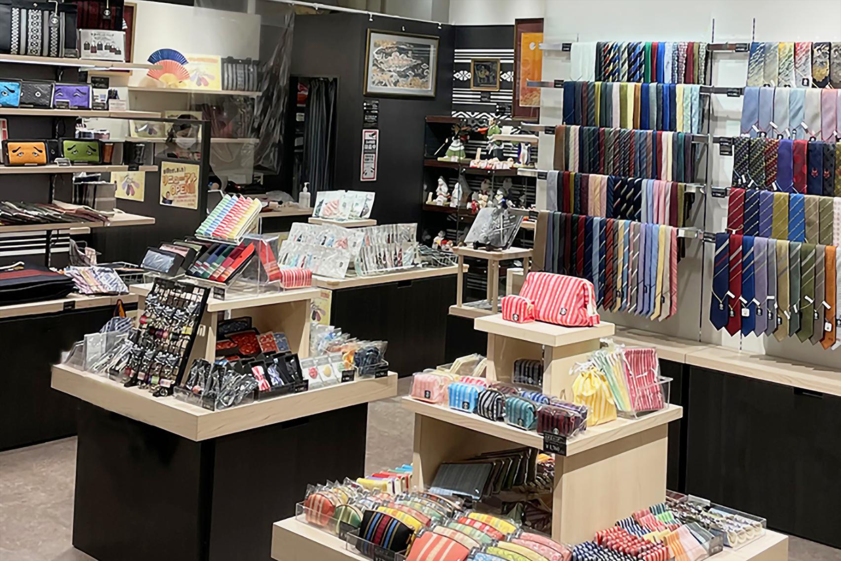 サヌイ織物 博多駅マイング店-1