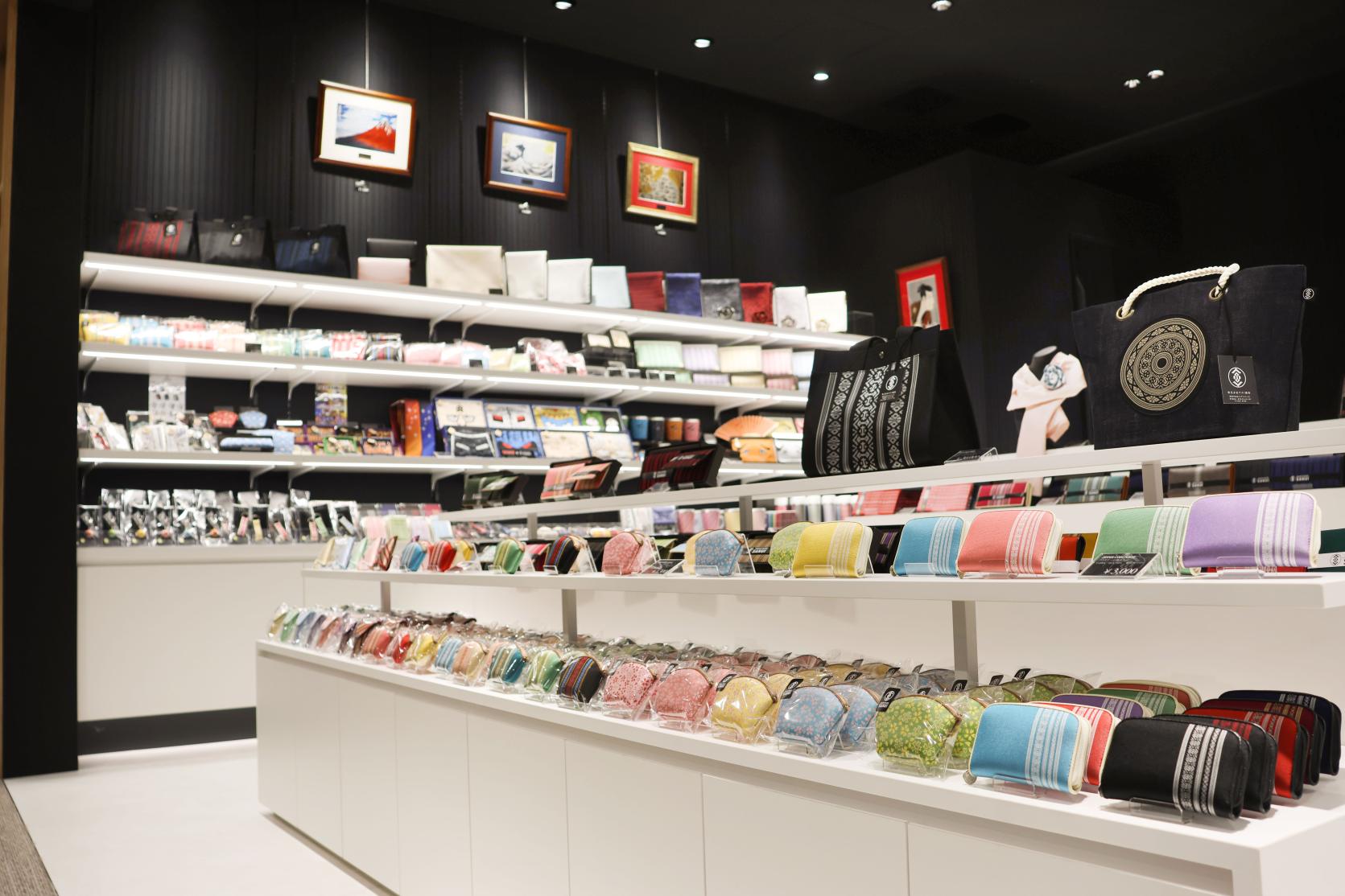 HAKATAORI SANUI – Fukuoka Airport International Terminal-2