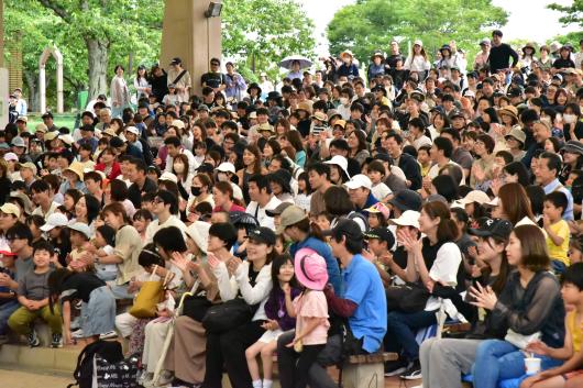 【北九州市立響灘緑地グリーンパーク】家族で歌って踊ってハッピーショー-1