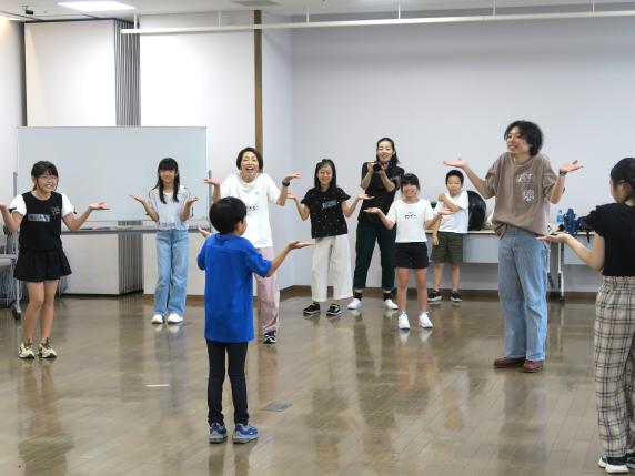 【久留米シティプラザ】キッズプログラム 2026　楽しい！子どものえんげき！～劇場でやってみよう・立ってみよう～-1